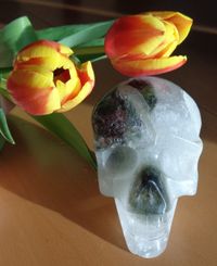 Phantomquarz Kristallschädel Bergkristall mit Chlorid 600 g