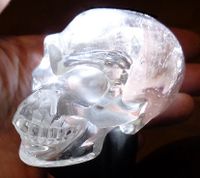 lemurischer Bergkristall Kristallschädel 215 g