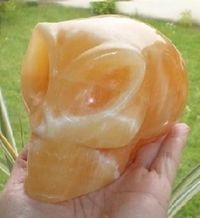 Orangencalcit Kristallschädel 1,19 kg