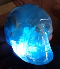 blauer Fluorit Kristallschädel 300 g energetisiert
