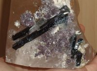 Turmalinquarz Kristallschädel Turmalinstäbe 960 g
