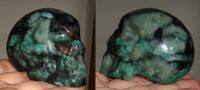 Smaragd in Matrix Kristallschädel aus Brasilien 250 g