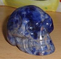 blauer Sodalith Kristallschädel 85 g