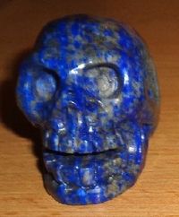 Singender blauer Lapislazuli Kristallschädel 80 g